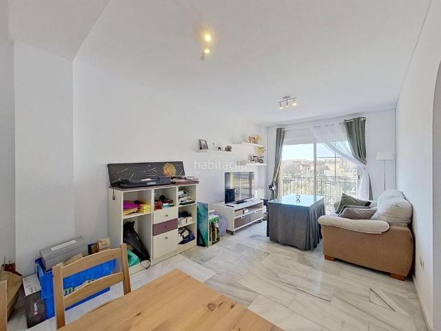 Piso en venta en Gójar. Bonito piso en Gójar con 2 dormitorios, garaje y piscina. Pisos.