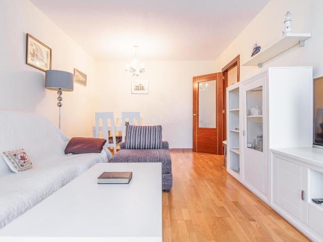 Piso en venta en Gozón, Luanco Aramar Antromero. Descubre esta fantástica vivienda situada en Luanco, pintoresca y encantadora localidad costera, capital del concejo de Gozón, don. Pisos.