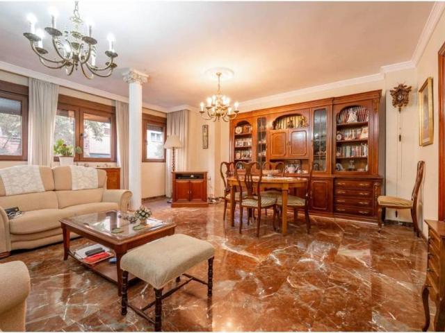 Piso en Venta en Granada