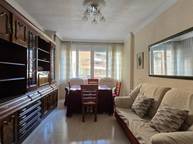 Piso en Venta en Granada
