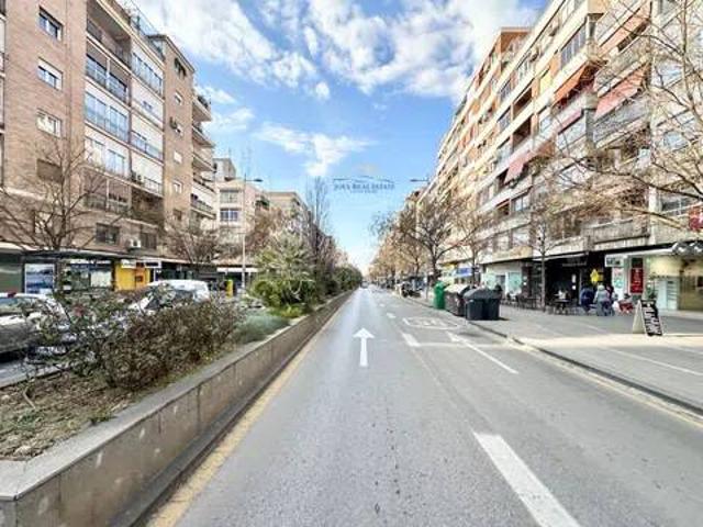 Piso en Venta en Granada