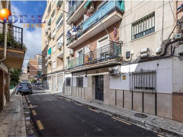 Piso en Venta en Granada
