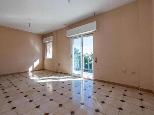 Piso en Venta en Granada