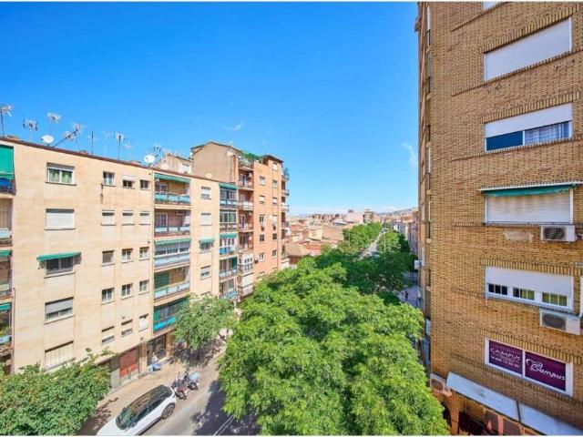 Piso en Venta en Granada