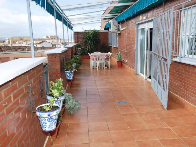 Ático/Buhardilla en Venta en Granada