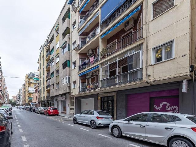 Piso en venta en Granada, Camino de Ronda. OPORTUNIDAD JUNTO A HIPERCOR. Pisos.