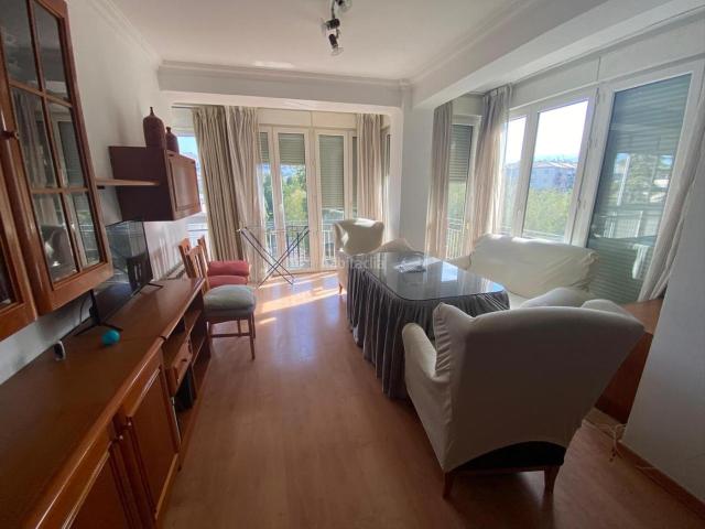 Piso en venta en Granada, Camino de Ronda. Piso de 3 dormitorios junto Facultad de Ciencias. Pisos.