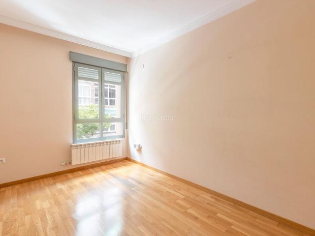 Piso en venta en Granada, Camino de Ronda. SE VENDE GRAN PISO EN PEDRO ANTONIO DE ALARCÓN CON GARAJE EN EL MISMO EDIFICIO_GRANADA CENTRO. Pisos.