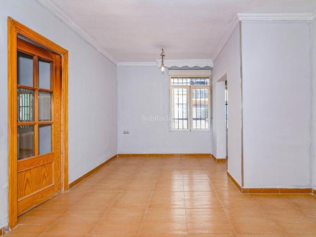 Piso en venta en Granada, Casería de Montijo. OPORTUNIDAD EN VENTA DE PISO DE 4 DORMITORIOS EN CASERÍA DE MONTIJO. Pisos.