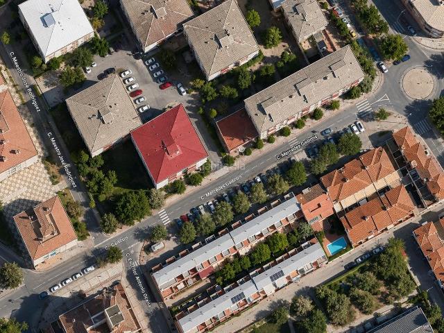 Piso en venta en Granada, Castaño Mirasierra. PISAZO EN CAMINO BAJO DE HUETOR. Pisos.