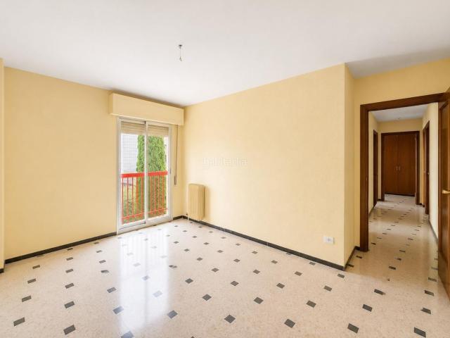 Piso en venta en Granada, Castaño Mirasierra. Pisos.