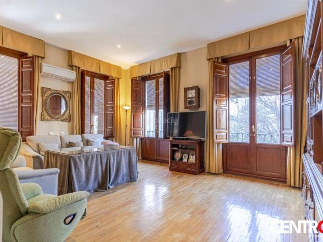 Piso en venta en Granada, Centro Sagrario. Piso en Bibarrambla Granada centro. Pisos.