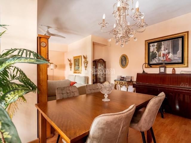 Piso en venta en Granada, Centro Sagrario. Piso en venta en Granada. Pisos.