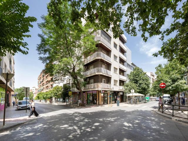 Piso en venta en Granada, Centro Sagrario. 4 Dormitorios + Licencia Turística en vigor. Pisos.