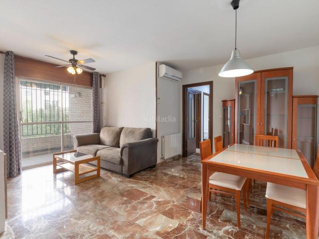 Piso en venta en Granada, Angustias Chana Encina. SE VENDE AMPLO Y COMODO PISO CON 3 DORMITORIOS 2 BAÑOS EN LA URBANIZACION LAS PERLAS _ LA CHANA_GRANADA. Pisos.