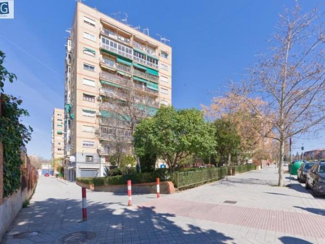 Piso en venta en Granada, Alcampo