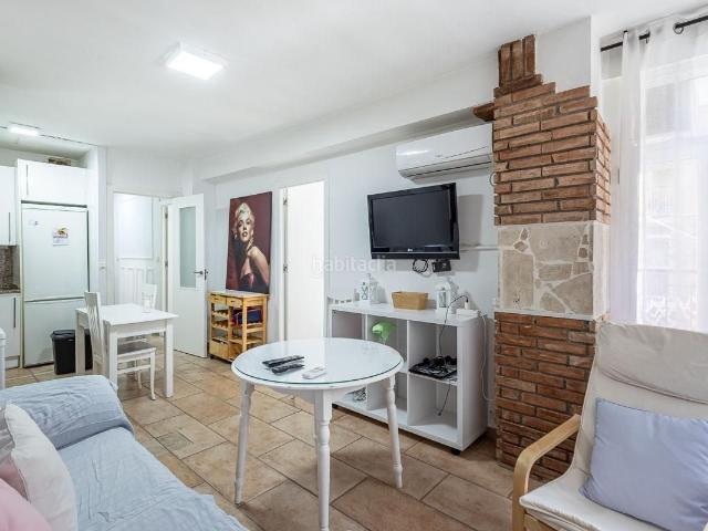 Piso en venta en Granada, Barrio de Zaidín. AMPLIO PISO EN CALLE PALENCIA. Pisos.