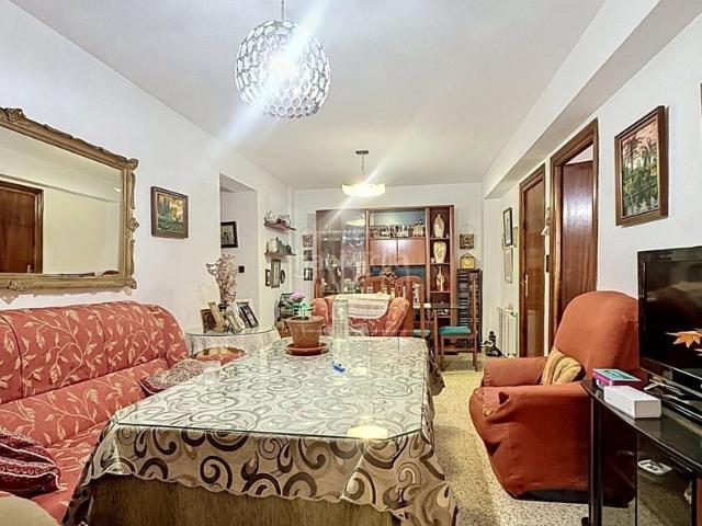 Piso en venta en Granada, Barrio de Zaidín. PISO EN AV ITALIA, GRANADA. Pisos.