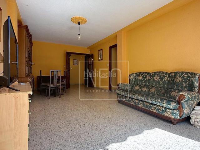 Piso en venta en Granada, Barrio de Zaidín. PISO EN CALLE ITALIA, GRANADA. Pisos.