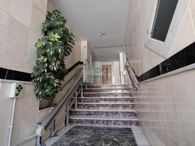 Piso en venta en Granada, Barrio de Zaidín. Pisos.