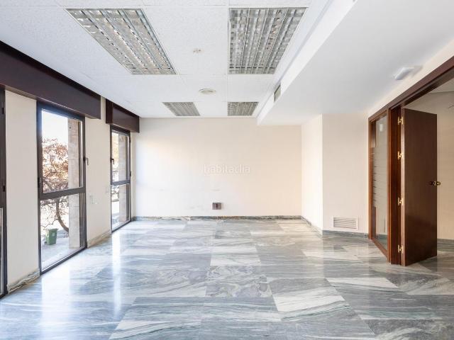 Piso en venta en Granada, Fígares. Magnifico piso u oficina en pleno centro de Granada. Pisos.