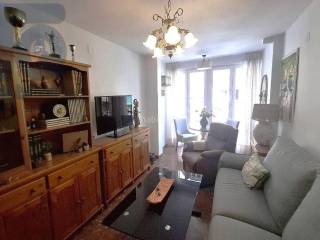 Piso en venta en Granada, La Cruz. Piso en venta en PajaritosPlaza de Toros18014. Pisos.