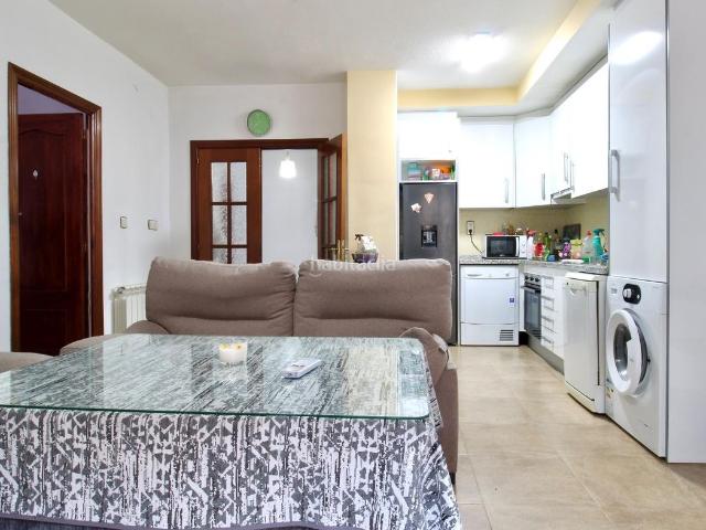 Piso en venta en Granada, La Cruz. Piso en venta 230.000 Zona Hospital de Traumatología Granada. Pisos.