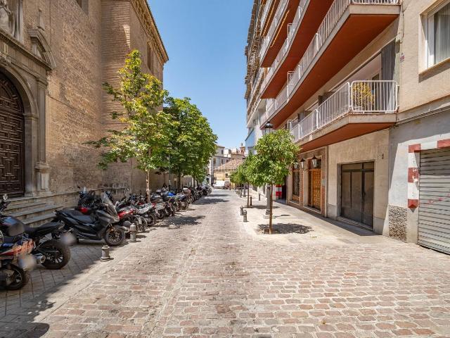 Piso en venta en Granada, San Matías Realejo. Piso en venta en plácete las Descalzas, 2. Pisos.