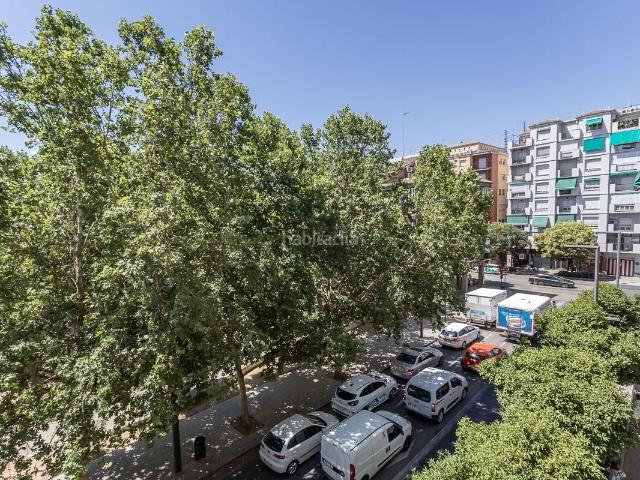 Piso en venta en Granada, San Matías Realejo. Residencia señorial reformada en la emblemática Carrera de la Virgen, con vistas privilegiadas a la plaza del Humilladero y Sierra. Pisos.