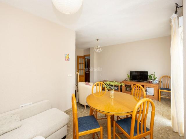 Piso en venta en Granada, San Matías Realejo. SE VENDE PISO EN REALEJO Junto Campo del Principe. Piso en ultima planta con espectaculares vistas SIN ASCENSOR !. Pisos.