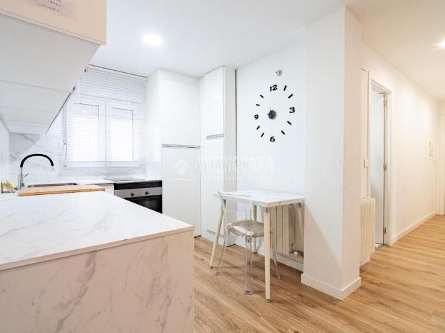 Piso en venta en Granada, San Ildefonso. Piso en venta en Granada. Pisos.