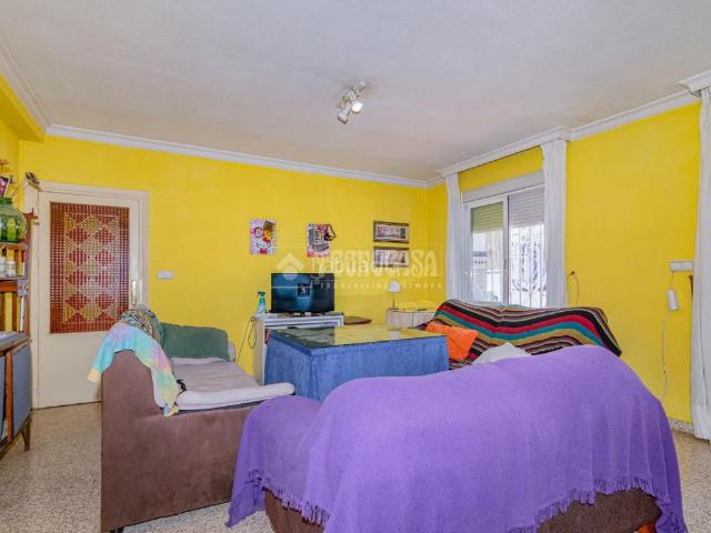 Piso en venta en Granada, San Ildefonso. Piso en venta en Granada. Pisos.