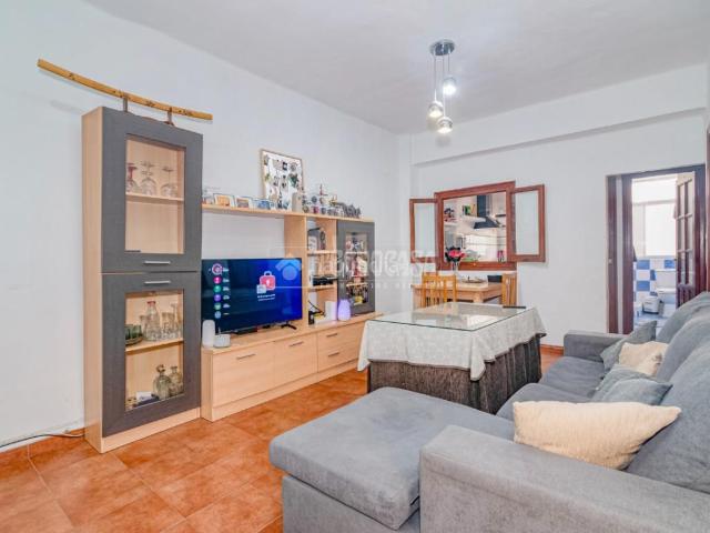 Piso en venta en Granada, Pajaritos. Piso en venta en Granada. Pisos.