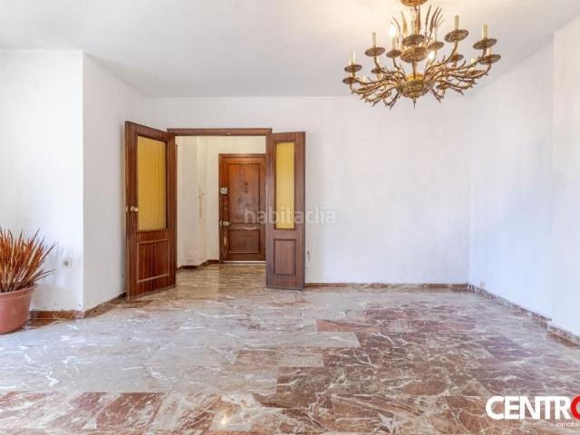 Piso en venta en Granada, Plaza de Toros. Piso en granada don garaje y terrazas. Pisos.
