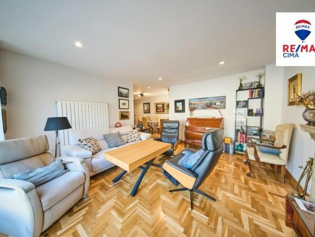 Piso en venta en Granada, Realejo