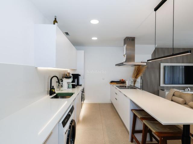 Piso en venta en Granollers, Centre. Piso seminuevo con terraza, piscina, parking y trastero a 5 minutos andando del centro de Granollers. Pisos.