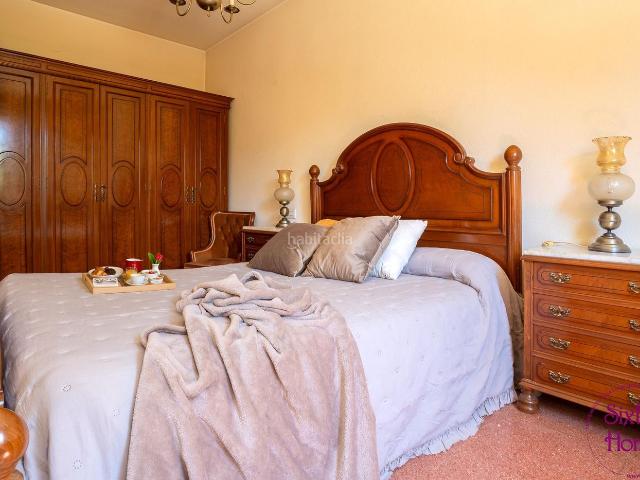 Piso en venta en Grañén. Piso de 4 dormitorios con terraza en Grañén. Pisos.