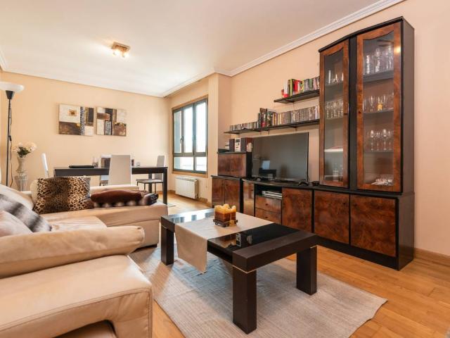 Piso en Venta en HUCA La Cadellada