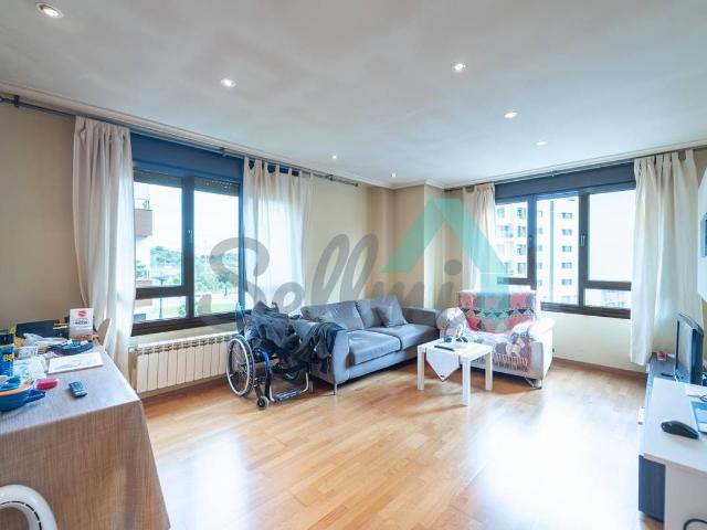Piso en Venta en HUCA La Cadellada
