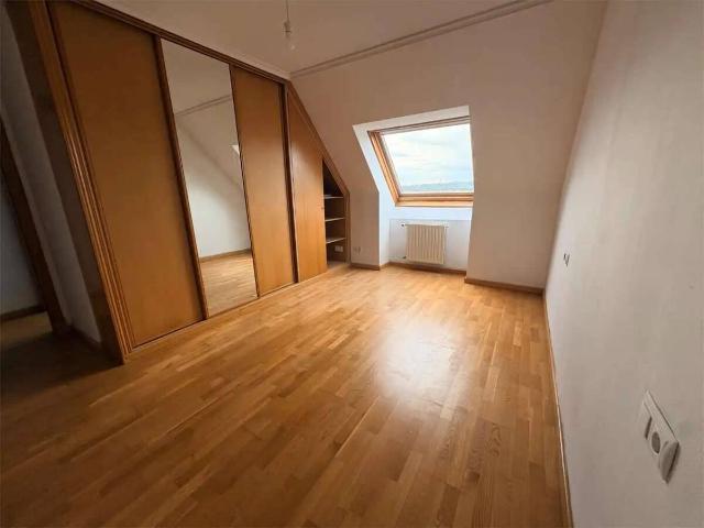 Piso en Venta en HUCA La Cadellada