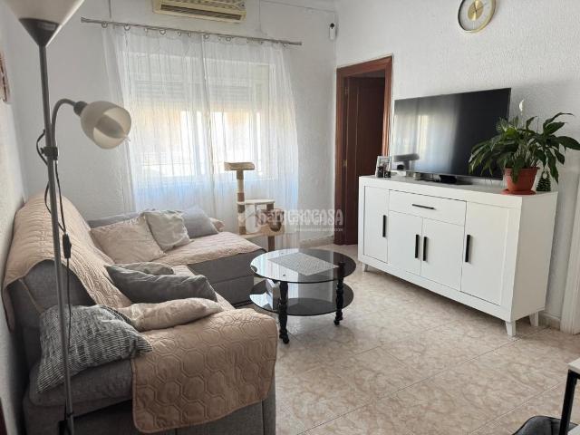 Piso en venta en Huelva, Tres Ventanas. Piso en venta en Huelva. Pisos.