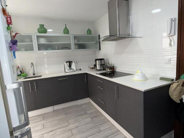 Piso en venta en Huelva, Centro. CARAGÓN. Pisos.
