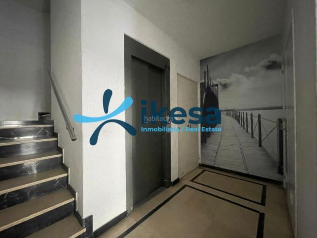 Piso en venta en Huelva, Centro. Venta de Vivienda en Av. De Italia, Huelva. Pisos.