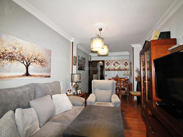 Piso en venta en Huelva, Isla Chica. Luminoso piso reformado en Isla Chica. Pisos.