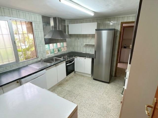 Piso en venta en Huelva, Isla Chica. SE VENDE MAGNIFICO PISO EN EL BARRIO REINA VICTORIA. Pisos.