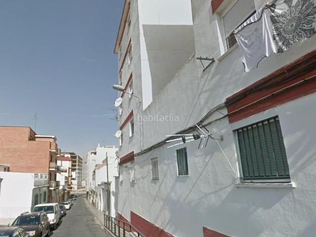Piso en venta en Huelva, Las Colonias. PISO EN VENTA CALLE THARSIS, HUELVA, ACTIVO INMOBILIARIO SIN POSESIÓN. Pisos.
