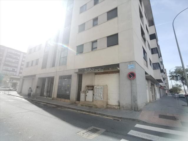 Piso en venta en Huelva, Las Colonias. Pisos.