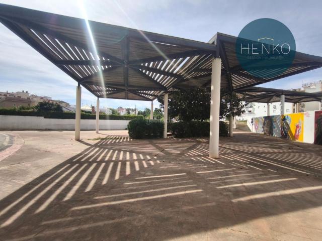 Piso en venta en Huelva, Tres Ventanas. NUDA PROPIEDAD junto a Avda. Andalucía con garaje y ascensor. Pisos.