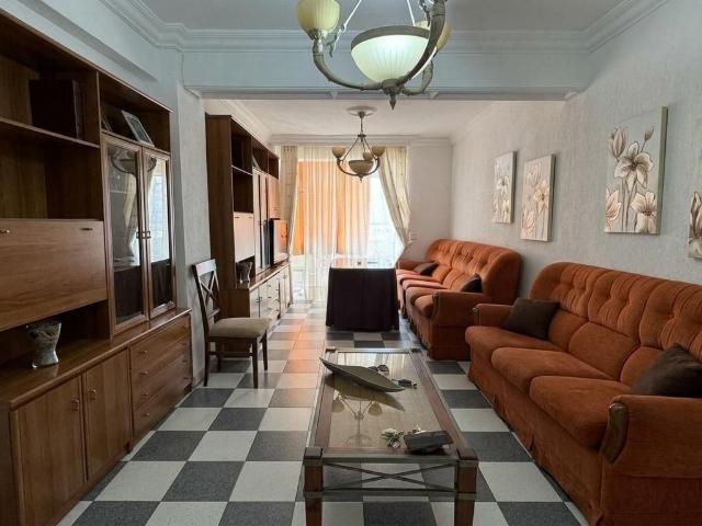 Piso en venta en Huelva, Nuevo Parque Los Rosales Tráfico Pesado. Piso en avd Nuevo Colombino. Pisos.