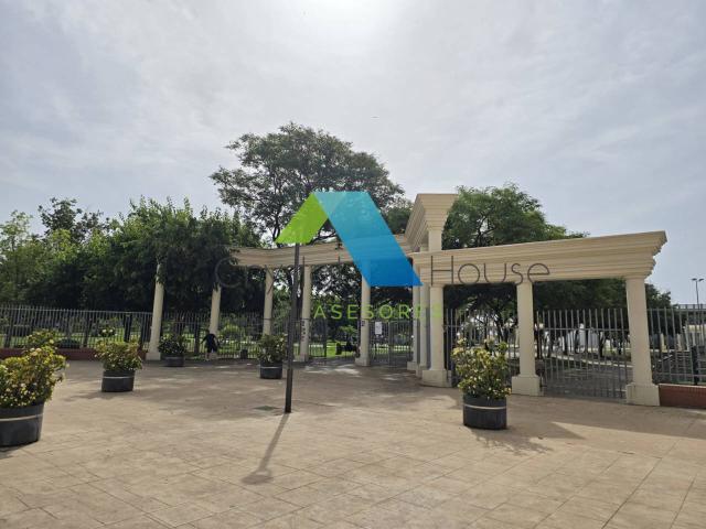 Piso en venta en Huelin con aparcamiento en alquiler